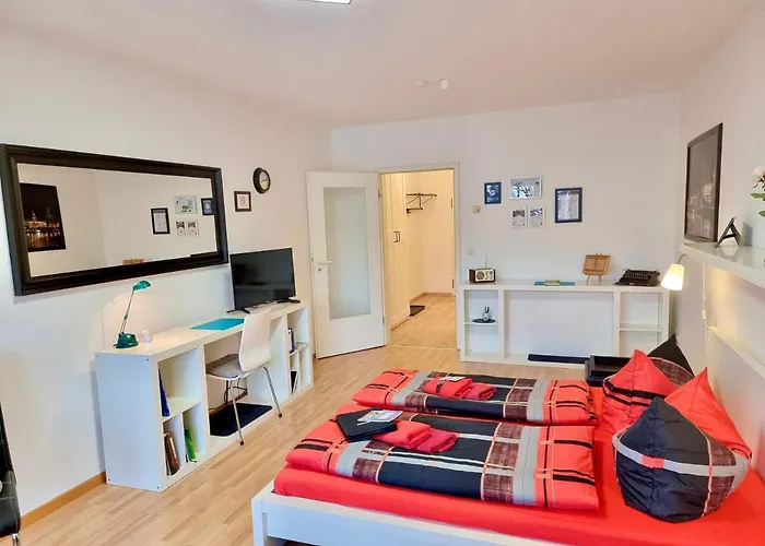 2,4,5,6 Altstadt - Am Grossen Garten Διαμέρισμα *